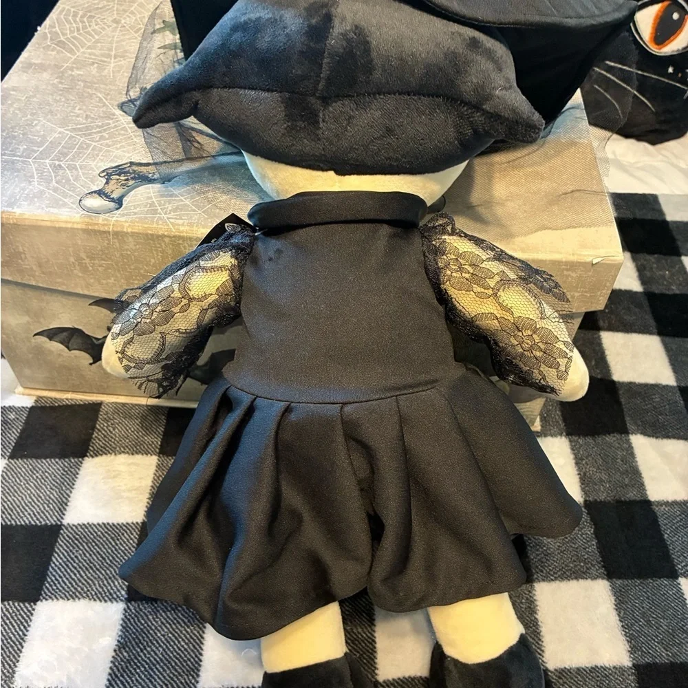 Beetlejuice Lydia Doll Soft Body Collectable Black Gothic Dress NWT - Picture 6 of 9